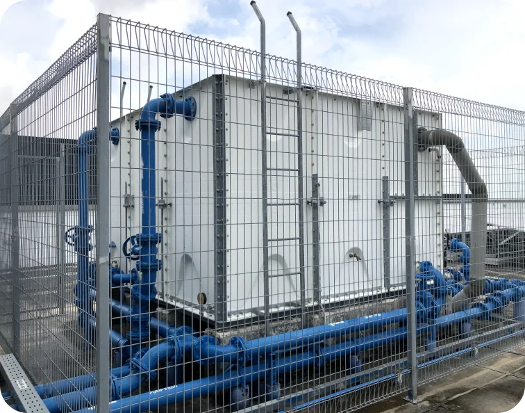 Water tank cleaning and maintenance service